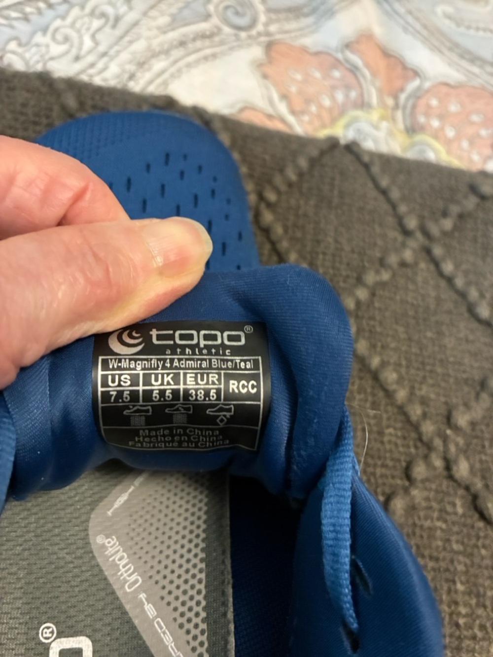 Blue Women's Topo Athletic Running Shoes -magnify 4 - Picture 4 of 5